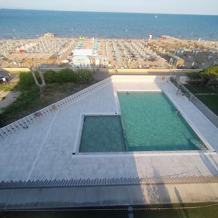 Residenza Al Mare Villa Lignano Sabbiadoro Exterior photo